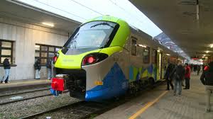 Ferrovia della Valsugana, al via i lavori di elettrificazione. Treni fermi  tra Trento e Borgo