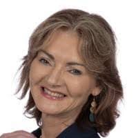 Deborah Jardine's Instagram, Twitter & Facebook