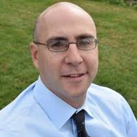 100+ perfiles de «Adam Strom»