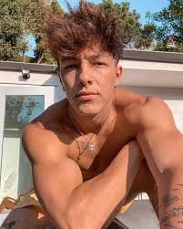 Tayler Holder In 2020 Taylor Holder Friend Photoshoot Future Boyfriend