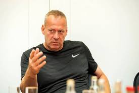 He is the only athlete to throw a javelin 100 metres. Hohn Speerwerfer Fotos Imago