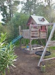 Villa Harmonie Jungere Kinder Lieben Unser Neues Spielhauschen Den Sandkast Kids Yard Play Houses Backyard For Kids