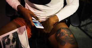 Ben mclemore shares how he tells his life story through tattoos in athletes quarterly. Def Pen Hoops Auf Twitter Kevin Durant Got A New Tupac Tattoo Thompsonscribe