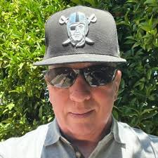 Michael Kinslow (@Kinslow44)