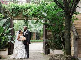 Hines uptown water wall park 2800 post oak blvd. 13 Wedding Venues In Houston For Every Style
