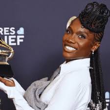 Round-up 03/05: James Blake Comeback, Yuna and Usher's 'Crush', Bernard  Flowers Documentary, Tweet and Anderson Paak