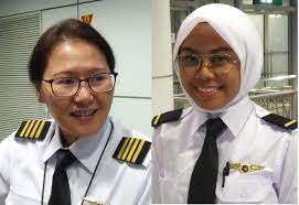 Malaysia airline cadet pilot opening closed malaysia airlines cadet pilot 2018 non mara by cadet cindy wong. Female Pilots Make Debut In Malaysia Airlines The Star