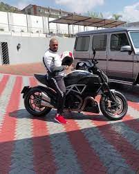A look at connie ferguson's lavish lifestyle wednesday, november 21, 2018 at 5:32 pm by maryn blignaut every week, south africans tune in to watch connie ferguson as the fearless and powerful harriet mathapelo khoza on the queen. Mzansi Memes Shona Ferguson Arriving From The Plantation