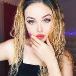 Deborah Gaylord's Instagram, Twitter & Facebook