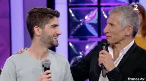 N'oubliez pas les paroles est une émission de divertissement présentée par nagui. 410 000 Euros Gagnes Originaire De Rouen Kevin Bat Tous Les Records Dans N Oubliez Pas Les Paroles 76actu