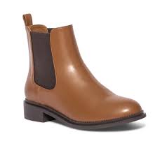 Modèle avec tige de hauteur cheville, élastique sur les côtés et patte d'enfilage sur l'arrière. Chelsea Boots Camel