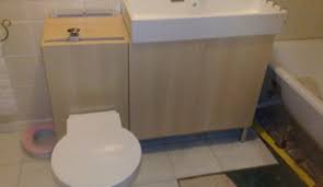 J Ai Cache Le Reservoir Des Toilettes Dans Un Meuble De Rangement Ikea Meuble Rangement Ikea Meuble Rangement Toilettes