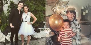 Shawn mendes little sister scarlet mendes decides to come to magcon with not only her brother but her best friend cameron dallas.so if she's felt with both shawn and cameron you. More Facts About The Family Of Rising Pop Star Shawn Mendes Bhw