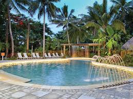 Family Pool At The Highly Popular Resort Castaway Island Fiji Www Islandescapes Com Au Castaway Island Fiji Resort Castaway Resort