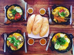 Bánh mì chảo luôn là một trong những sự lựa chọn hoàn hảo cho bữa sáng của nhiều người bởi sự nóng hổi, hương vị đậm đà và cung cấp đầy đủ chất dinh dưỡng cho cơ thể. Banh Mi Cháº£o Ngon Tphcm Báº­t Mi HÆ°á»›ng Dáº«n Cach Lam Táº¡i Nha
