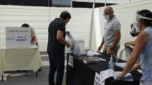 Como sabemos, este estado de emergencia está previsto que llegue hasta el día 26 de abril, pero luego de ello las restricciones van a mantenerse en buena parte y en gran alcance. Oficina Electoral De Peru Senalo Que No Hay Restricciones Para Votar En La Segunda Vuelta De