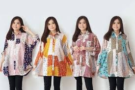Ini terlihat dari mulai yang ia kenakan dari oleh karena itu, mencari model baju atasan wanita yang tepat sangat penting diperhatikan oleh kaum hawa ini. Model Atasan Wanita Lengan Panjang Terbaru Yang Lagi Trend 2021 Wanita Baju Atasan Wanita Lengan Panjang