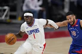 En effet, après avoir signé un contrat de cinq années pour 80 millions de dollars. Reggie Jackson S Jumper Lifts Short Handed Clippers Over Pistons