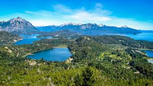 Es kayak, buceo, windsurf, stand up paddle. View Of Of The Lakes Mountains At Bariloche Argentina