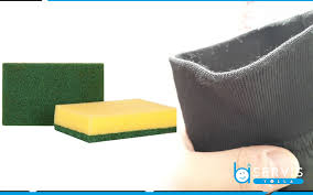 Temel temizleme yöntemi olan su ile temizleme yeterli olmadı ve leke geçmediyse tay tüyü koltukları temizlemek için alternatif yollar düşünülmeye başlanabilir. 9 Ayri Yontemle Kiyafetteki Tuylerden Kurtulma