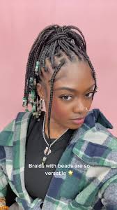 The 3rd one does it everytime 😍 hair done by @braidscentral 🖤 #foryou  #braids #braidsandbeads #knotlessbraids
