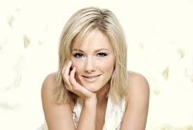 This is officially celebrated with a live tv show. Helene Fischer Liebeserklarung
