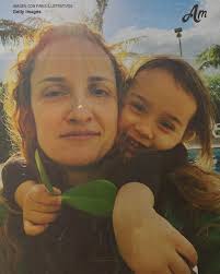 Soy mamá soltera y crío sola a mi hija, Isla, que tiene 6 años. Cuando  llegó la factura por correo, la miré durante un largo rato, sabiendo que no  había manera de