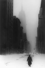 9 11 Black And White Picture 5th Avenue Post 9 11 A Mass Of Dust And Debris White Photography