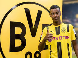 See more of alexander isak official on facebook. Bvb Schnappt Sich Schwedisches Sturmtalent Bvb