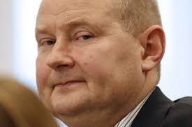 Чаус повідомив, що був викрадений невідомими особами і підтвердив, що є колишнім суддею дніпровського районного суду києва. Chaus Pri Lyuboj Vlasti Mozhet Razmenyat Svoi Pokazaniya Na Bolee Myagkij Prigovor