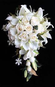 Coming up with unique and interesting bouquet & arrangement names is not easy! 27 Stunning Wedding Bouquets For November Bridal Bouquet Fall Flower Bouquet Wedding Wedding Flower Girl Basket