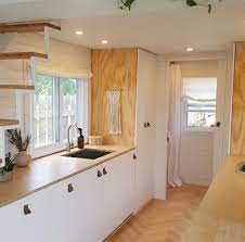 24 Long Galvanized Bright Diy Tinyhouse Tiny House For Sale In Montreal Quebec Tiny House Listings Tiny House Listings Tiny Houses For Sale Tiny House