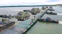 US & Allies’ Crazy Bridge Technology to Move Large Amount of Armored  Vehicles