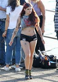 With the debut of her new, fiery red hair color a few weeks ago, and now, an exciting new tattoo placed along her upper hip. Ariel Winter Rocks Fake Tattoos On The Dog Years Set In Nashville Tennessee Ariel Winter Hot Ariel Winter Bikini Ariel Winter