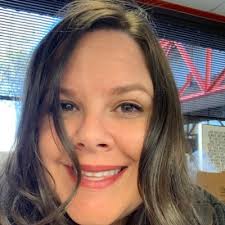 Tara Acton's Instagram, Twitter & Facebook