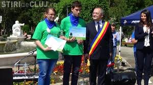 Nou corp de clădire la școala gimnazială „iuliu hațieganu. MarÈul CurÄÈeniei La Cluj Elevii EcologiÈti Au Fost PremiaÈi De Emil Boc Video Stiri De Cluj