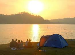 Adapun parkir motornya adalah 2 ribu per kendaraan serta 3 ribu untuk mobil. Ngecamp Asik Di Waduk Sermo Kulon Progo