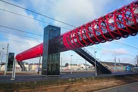 gorgeous tubular lattice bridge rises in la roche sur yon france bridge pedestrian bridge lattice