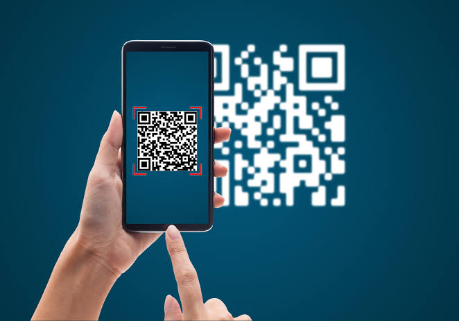 How to scan a QR code with your Smartphone - CARTLY