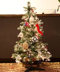 All that is left for you to do is add your favorite christmas decorations. Best Christmas Decorating Ideas For Small Apartments