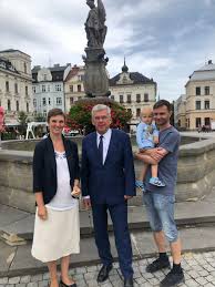 Marszałek senatu stanisław karczewski helikopterem poleciał do domu? Stanislaw Karczewski Twitterren Przystanek Cieszyn Polskajestpiekna Dobryczasdlapolski Ta Wspaniala Polska Rodzina Mieszkajaca W Niemczech Wraca Do Polski Bo Polskajestpiekna Https T Co Fckosuvjms