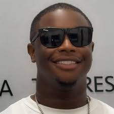 What other excursions are available at Atlantis Paradise Island, Bahamas?