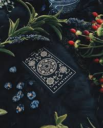 Black And Gold Tarot Deck A Black And Gold Foil Tarot Deck Printed On Black Plastic And Independently Published Comes With Companion Golden Thread Tarot Unique Tarot Decks Tarot Decks