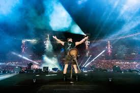 Tweet über den artikel verfassen; Rocking Out In Lederhosen With A Hint Of Populism The New York Times