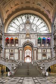 Stacja kolejowa (antwerpia, belgia) (pl); Antwerp Belgium June 13 2018 Grand Staircase In The Main Hall Of Antwerpen Centraal Railway Station Of Built In The Eclectic Style By Architects Louis Delacenserie And Charles Poupaert Stock Photo Offset