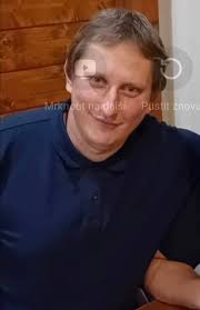 Dobrý den všem, chtěl bych vás jen upozornit, abyste si dali velký pozor a  nikdy tomuto člověku nevěřili. Je to podvodník a zloděj. Dříve jsem od něj  nakupoval různé věci a posílal