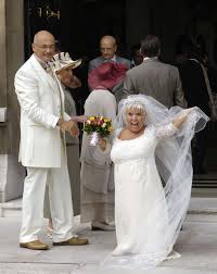 After a happy marriage celebrated in 2004, the couple . Mensonge Et Complot Feministe Je Viens Vous Mettre En Garde