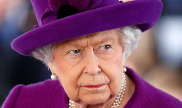 The late Queen's legacy is fiercely protected by the Palace and the public., do AI tạo