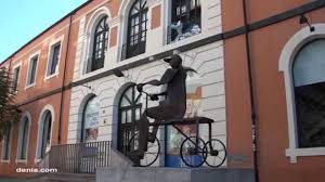 Ver más ideas sobre autos de juguetes, carritos de pedales, coches de pedal. Coches De Juguete La Entranable Historia Del Objeto Mas Deseado Por Los Ninos