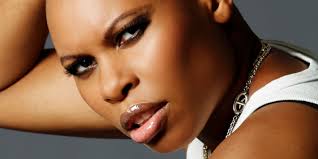 Born in canada to jamaican parents, lisa shaw was raised in scarborough, ontario the youngest of six kids. Skunk Anansie Lead Singer Skin Joins Absolute Radio Radiotoday
